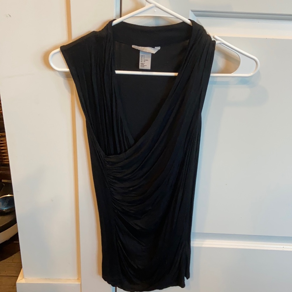 Black pretty rouched tank.